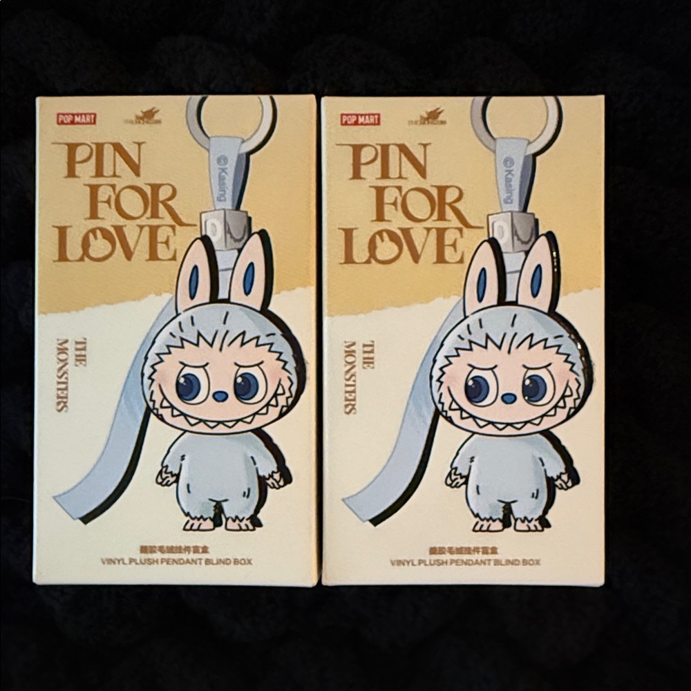 Pop Mart Pin for Love Vinyl Plush Pendant - BNIB